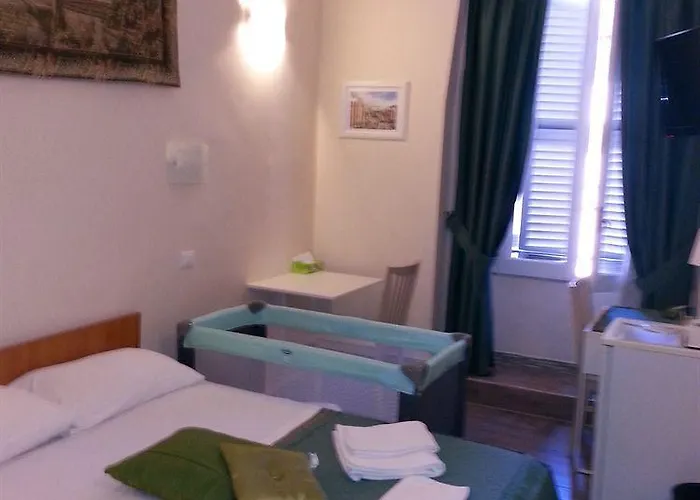 Napoleone 4* רומא
